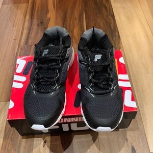 Fila Primeforce 2 sneakers Kids size 7 US / 39.5 EU Black